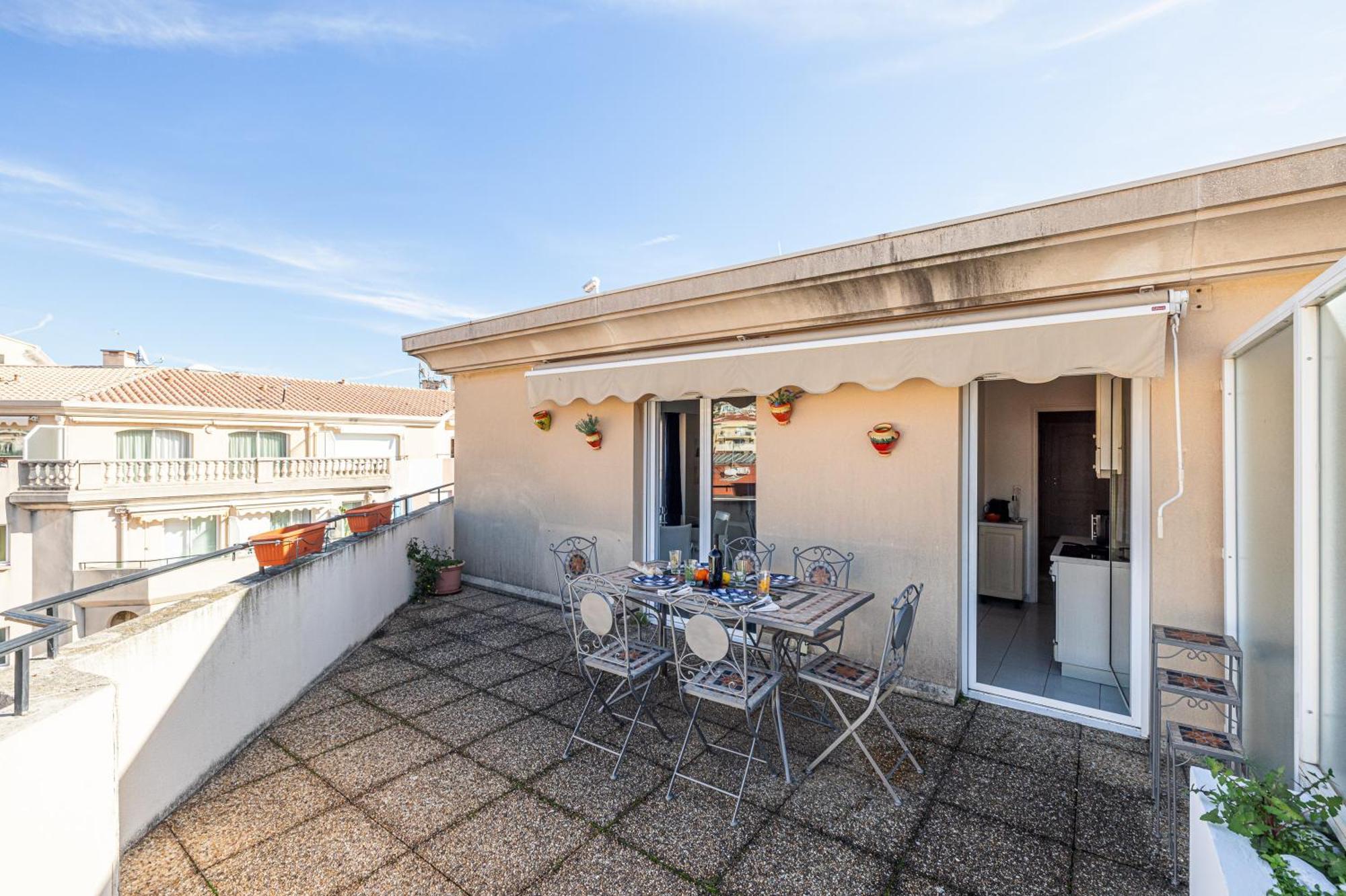 Victoria Bergamote Attic - Happy Rentals Menton Bagian luar foto