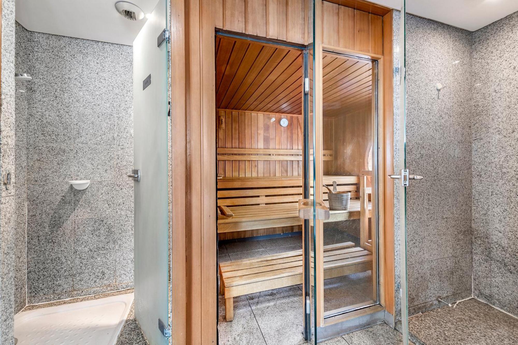 Victoria Bergamote Attic - Happy Rentals Menton Bagian luar foto
