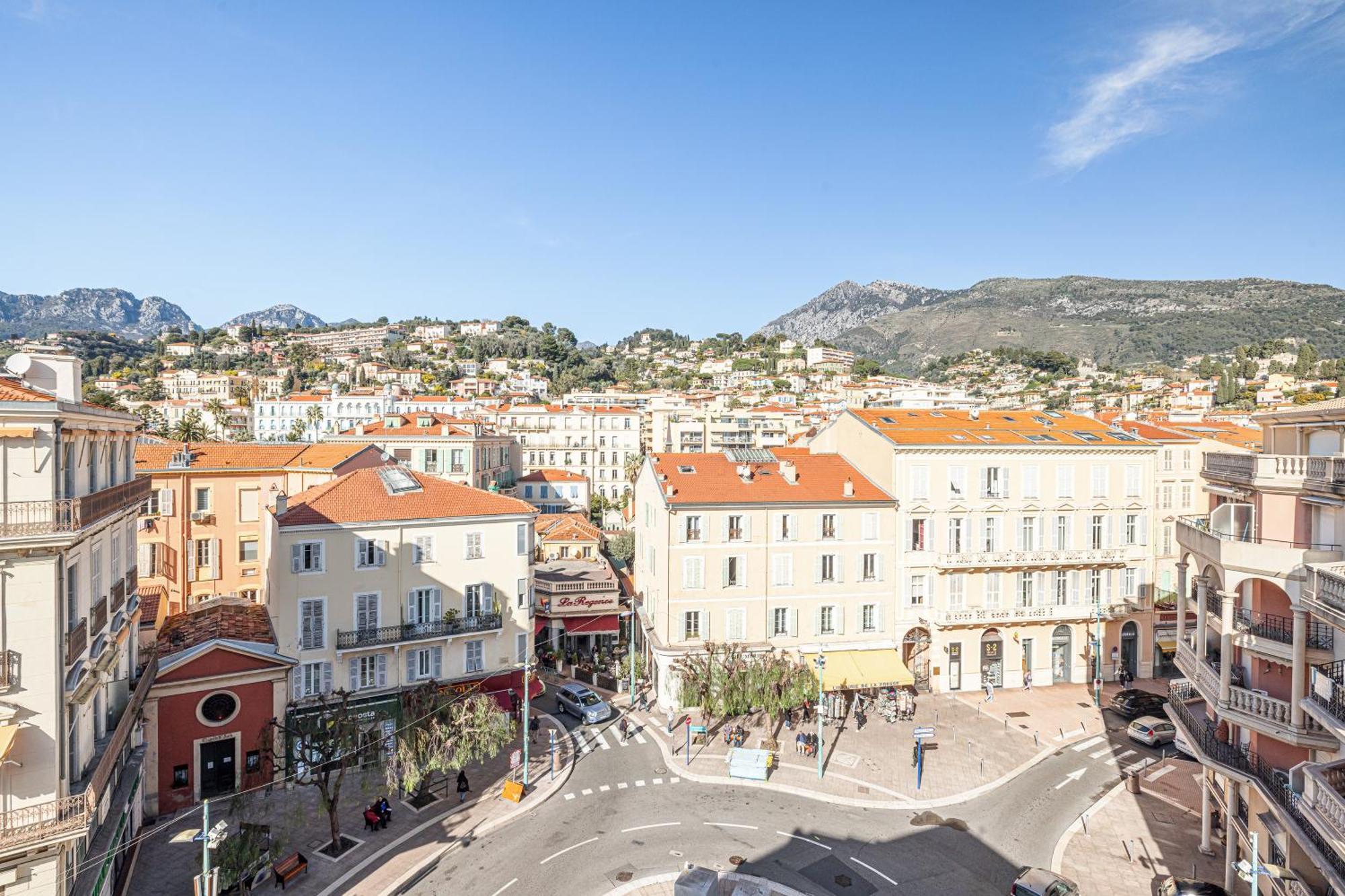 Victoria Bergamote Attic - Happy Rentals Menton Bagian luar foto