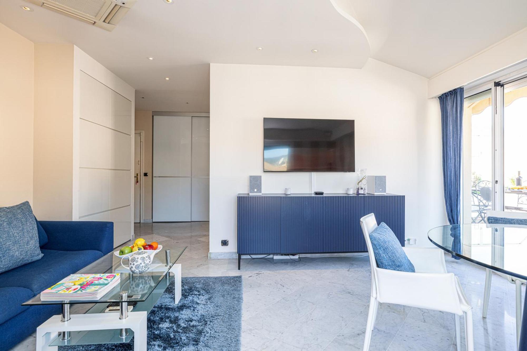 Victoria Bergamote Attic - Happy Rentals Menton Bagian luar foto