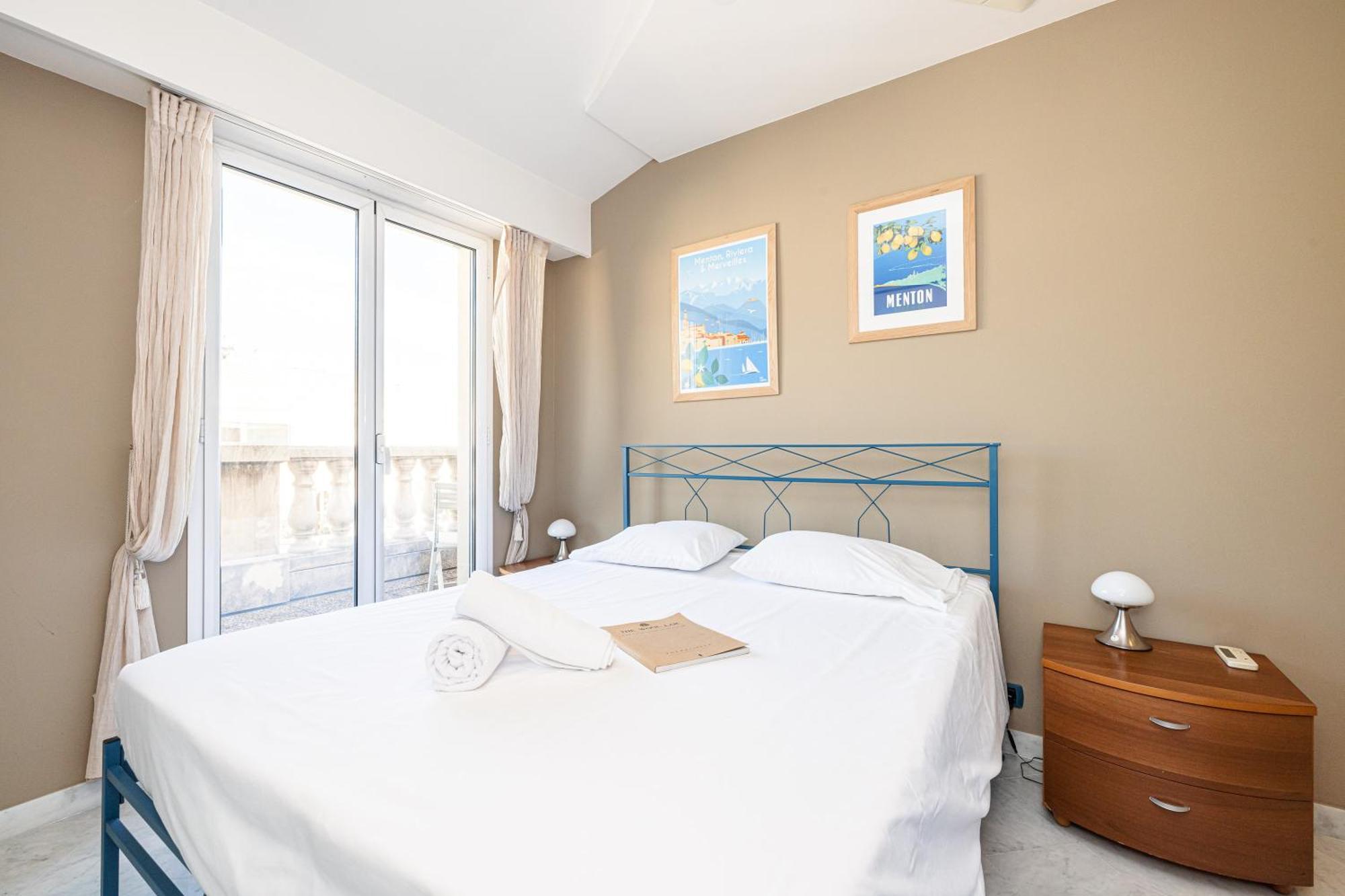 Victoria Bergamote Attic - Happy Rentals Menton Bagian luar foto